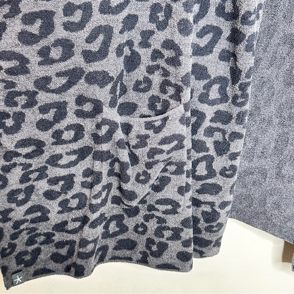 Barefoot Dreams Cozychic Lite Blanket Wrap Cozy Grey Leopard Print size L/XL - Picture 3 of 7